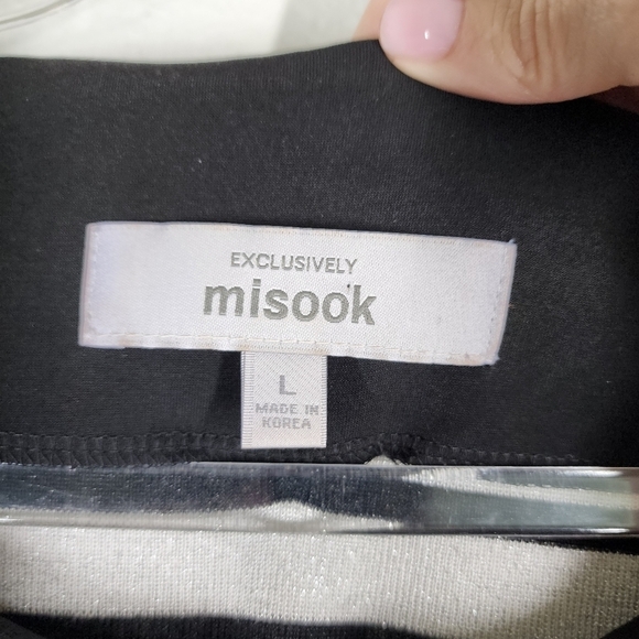 MISOOK STRIPED METALLIC THREADING LONG SLEEVE DRESS - Picture 6 of 7